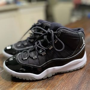 Air Jordan 11 Retro Jubilee (Black) size 1.5 Little Kid